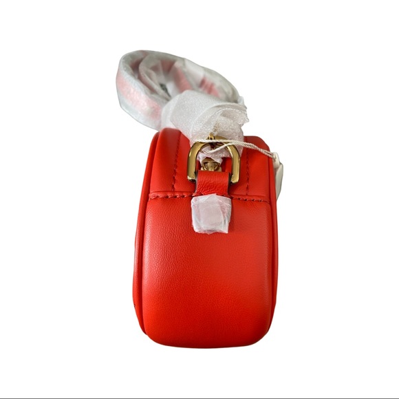 ❤️✨ Tory Burch Kira Chevron small camera bag❤️ - Picture 9 of 14